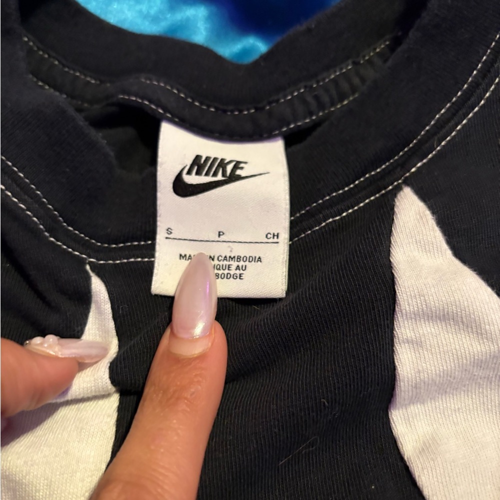 Nike Black and White T-Shirt